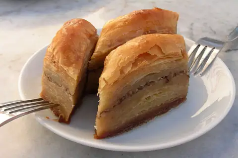 London Review Cake Shop photo 2